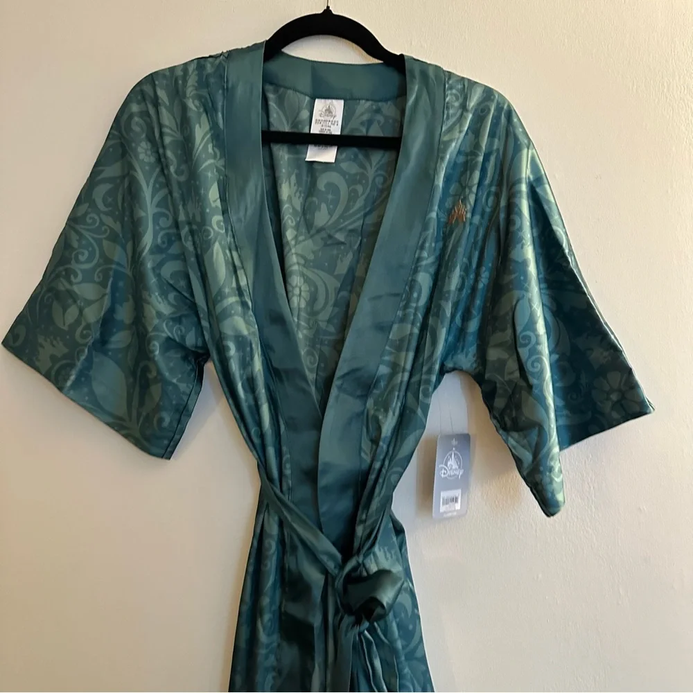 New Disney Fantasyland Castle Robe